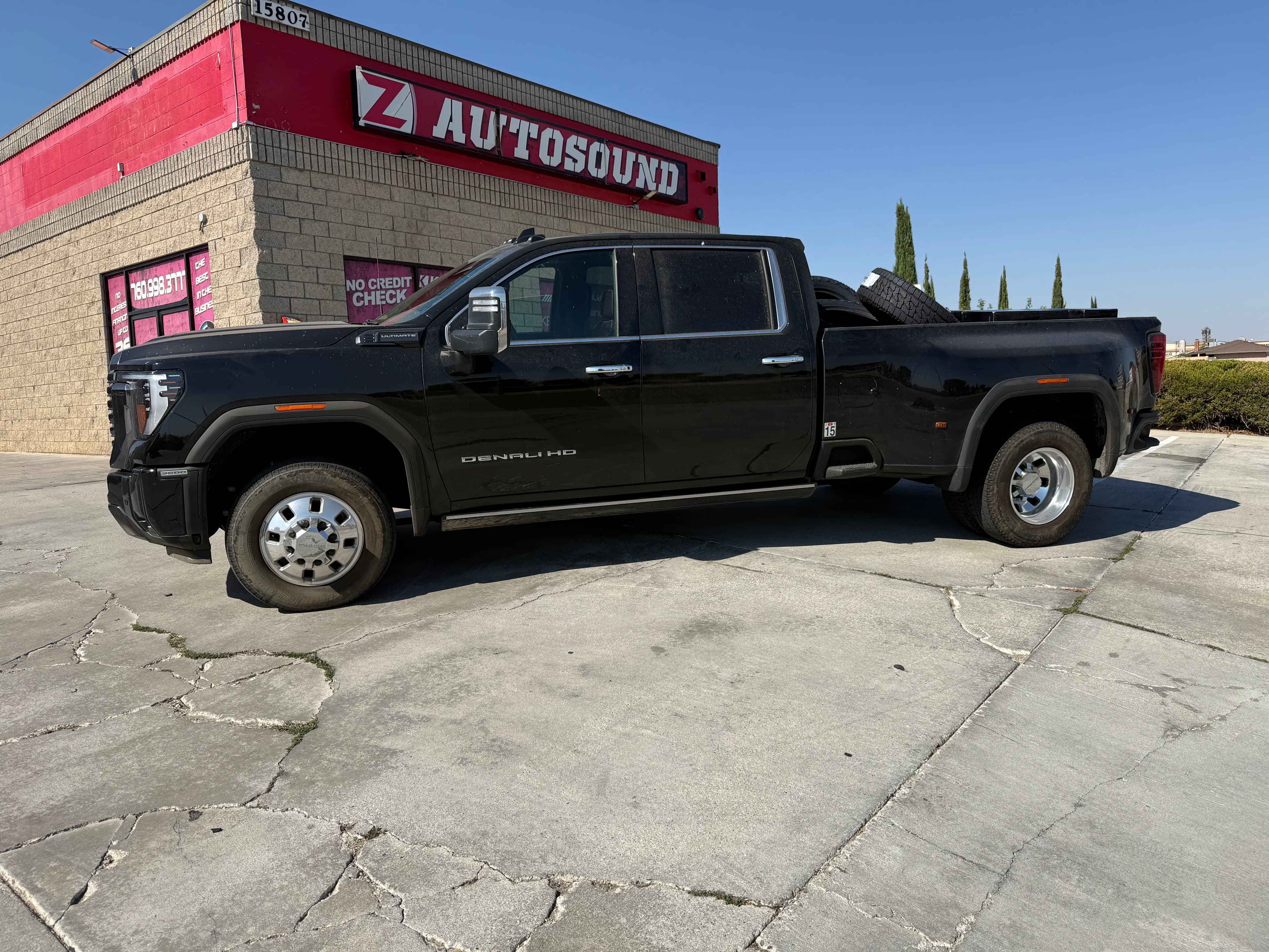 GMC Sierra Denali HD – Before